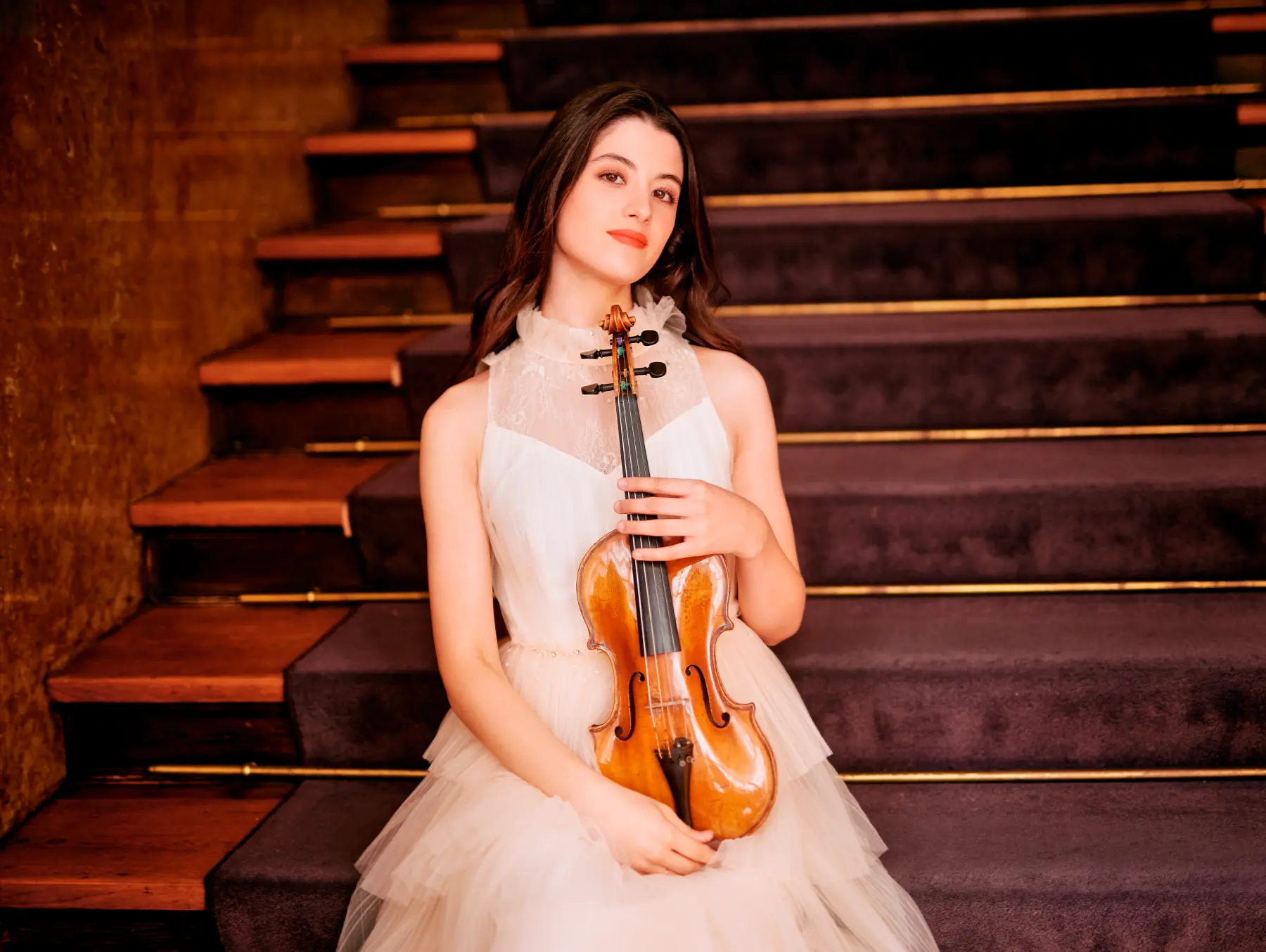 María Dueñas professional violinist classical music